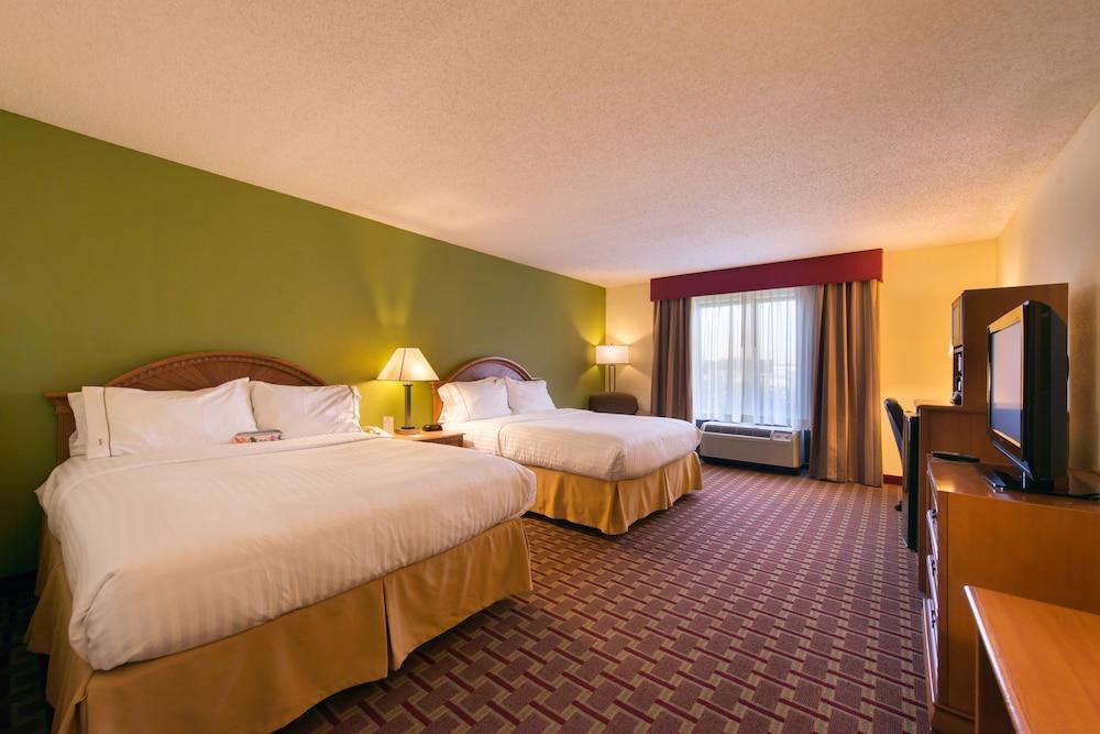 Holiday Inn Express Hotel & Suites Tampa-Anderson Road-Veterans Exp By Ihg West Chase Exteriér fotografie
